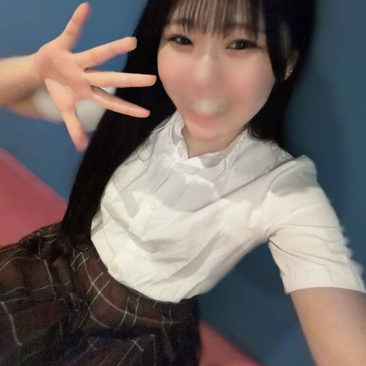 制服だよん♡