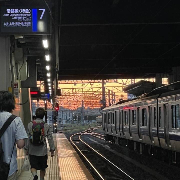 明日9:00-います！