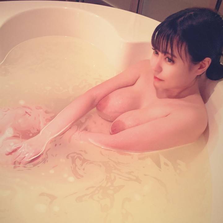 初乳首公開♡♡♡