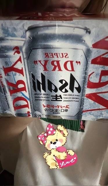 ビールと飲むヨーグルトとお菓子