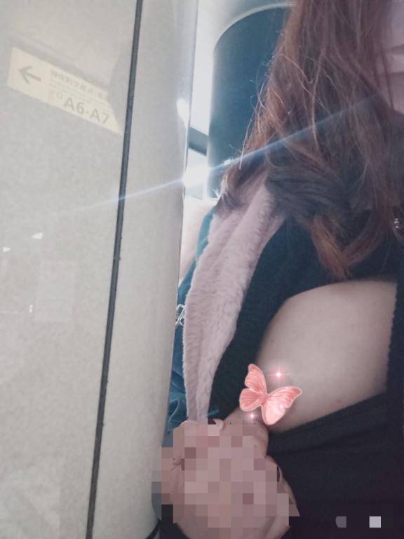 お祝いのおっぱい