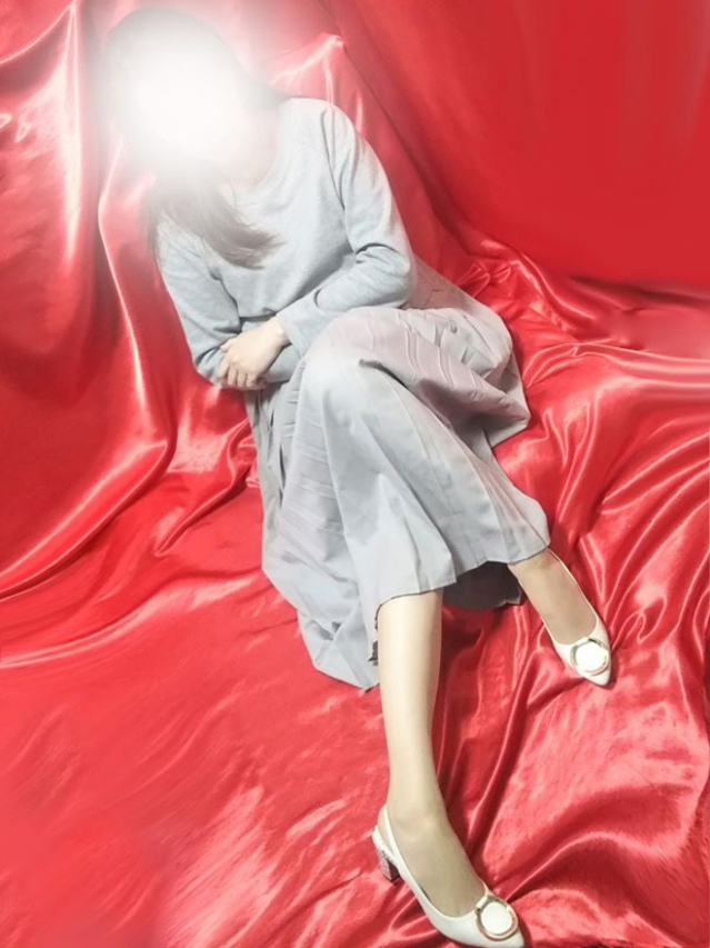 浜辺（変態美熟女お貸しします。）