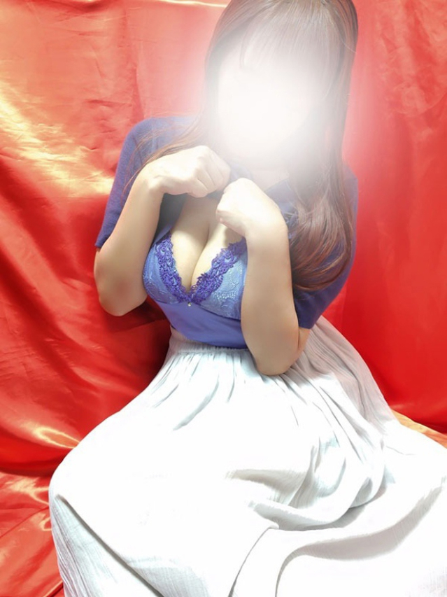三上（変態美熟女お貸しします。）