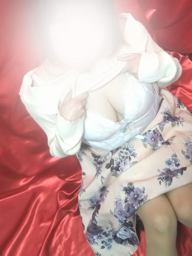 桃瀬(変態美熟女お貸しします。)