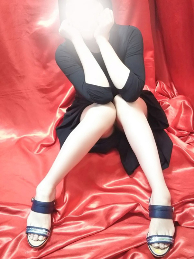 篠崎（変態美熟女お貸しします。）