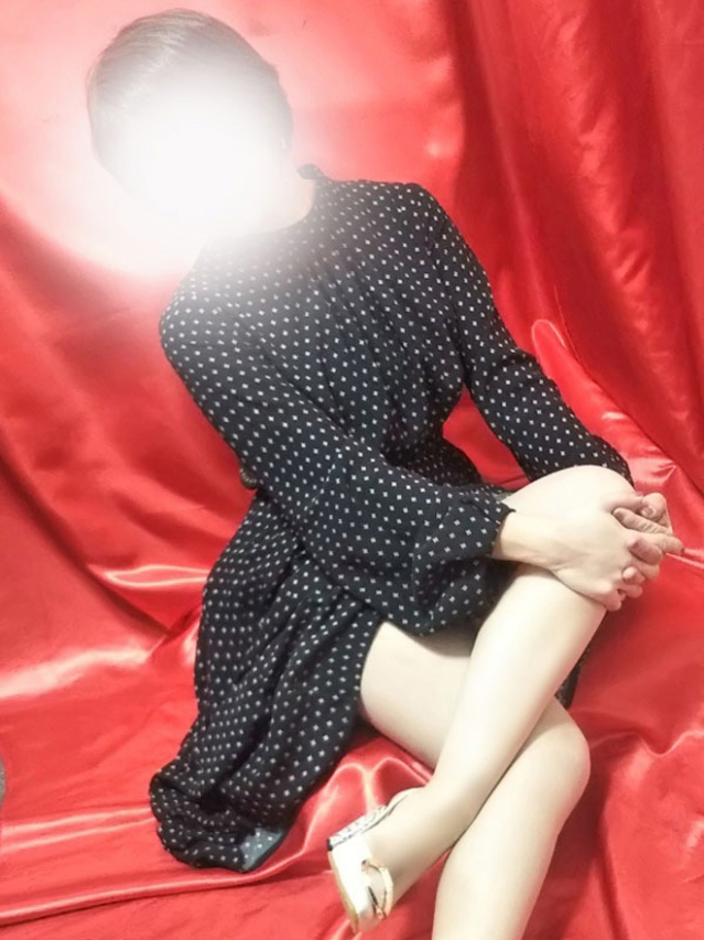 吉沢（変態美熟女お貸しします。）