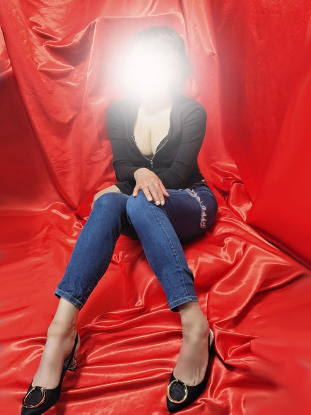 瀬名(変態美熟女お貸しします。)