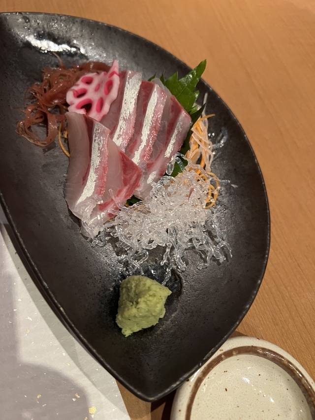 都賀駅前お蕎麦屋さんのカンパチ🐟‪˜˷