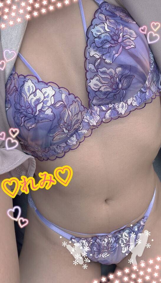 お誘いお待ちしております🩷ྀི🥺