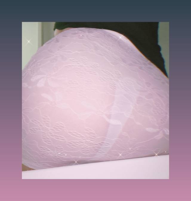 押しつぶされちゃう🍑