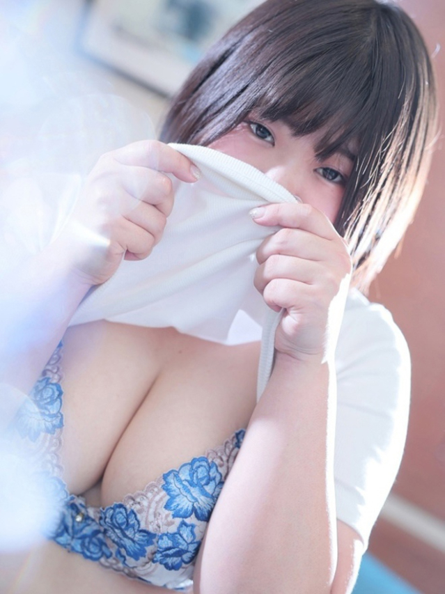 なこ（美人妻御奉仕倶楽部Hip's 松戸店）