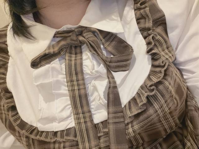 可愛いお洋服の下は…