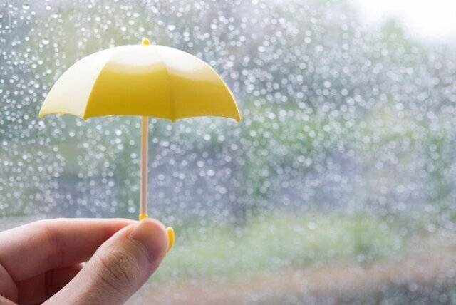 雨凄いけど