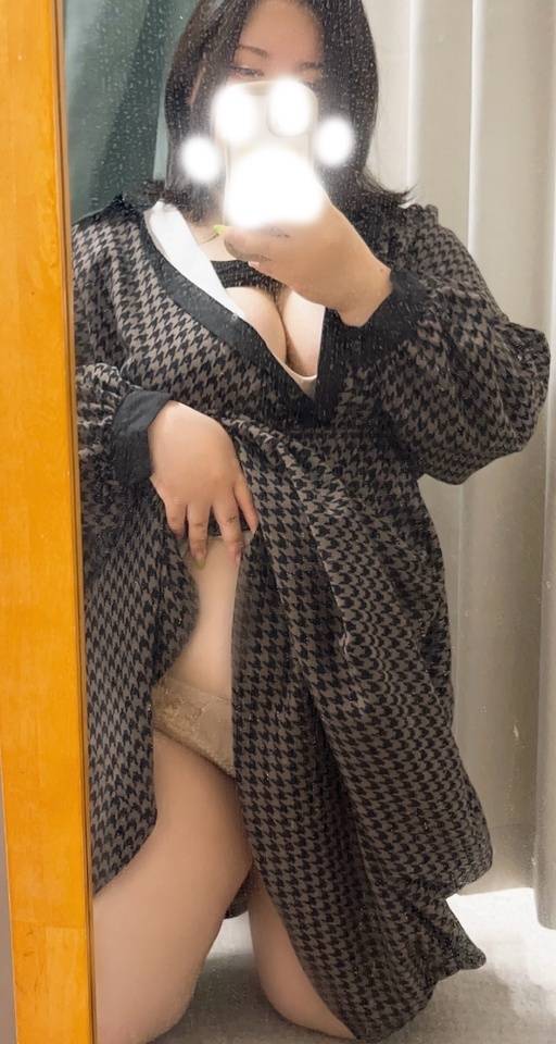 パンチラ好きなんでしょ？🐶