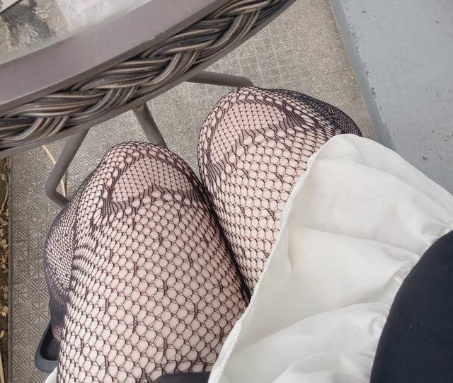 暖かくなったから網タイツ♡♡