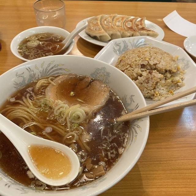 地味に