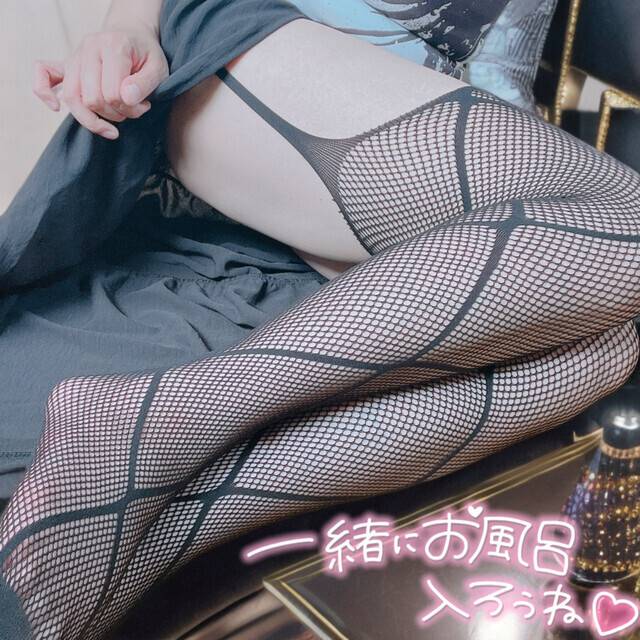 出勤前の写真をセクシー風に📸