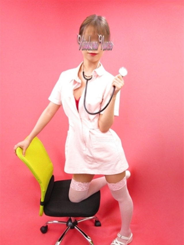 氏家(大塚治療院人妻ナース)