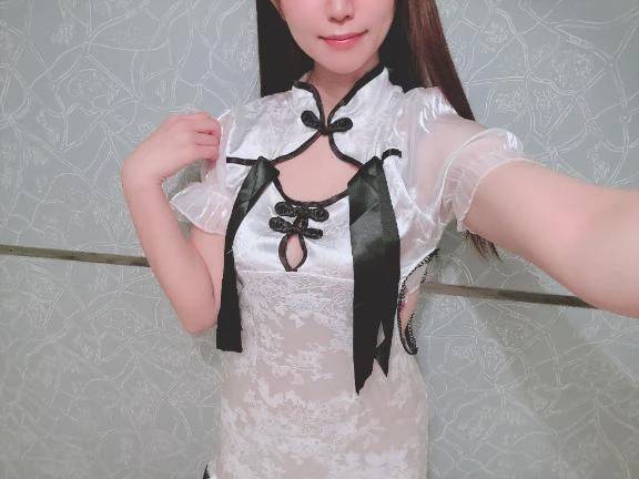 🍒 長い黒髪なびかして