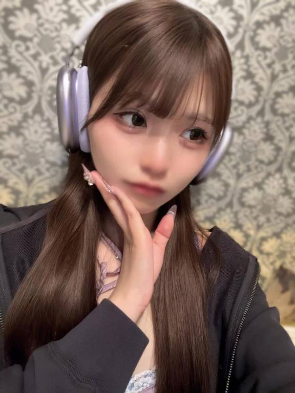 🎧🍒🎶