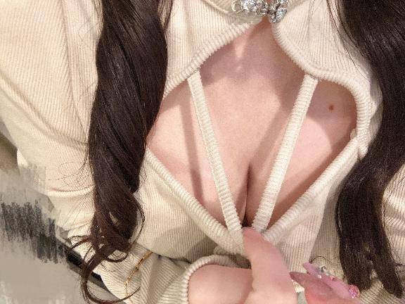 藤原みわ（断りきれない美人マッサージ嬢たち）