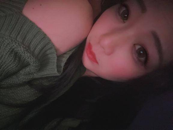 飯島なゆか（断りきれない美人マッサージ嬢たち）