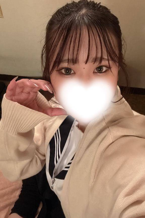 安達りん(断りきれない美人マッサージ嬢たち)