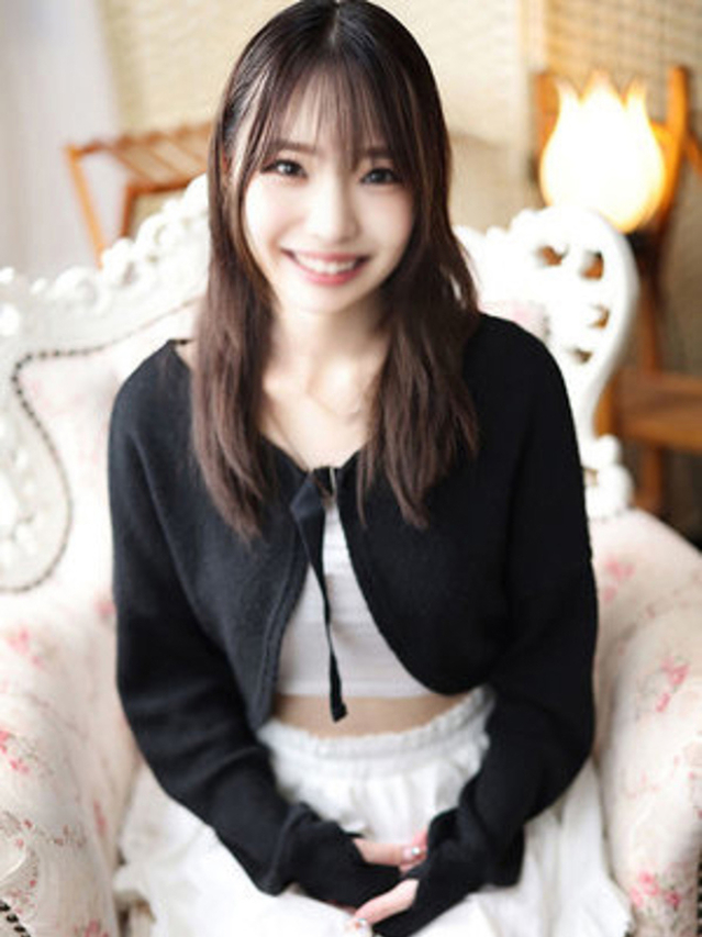 長谷川えみる（断りきれない美人マッサージ嬢たち）