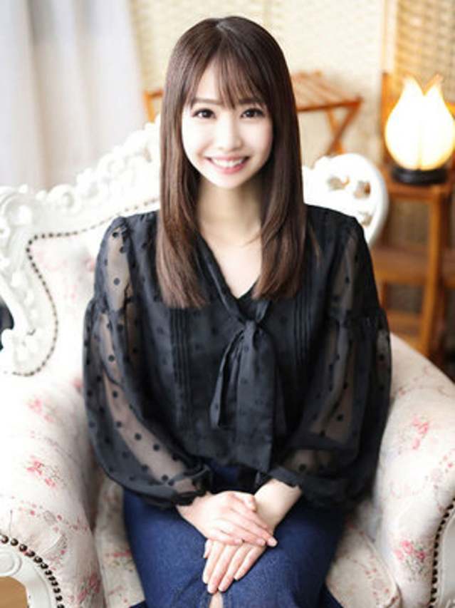 深田りょうか（断りきれない美人マッサージ嬢たち）