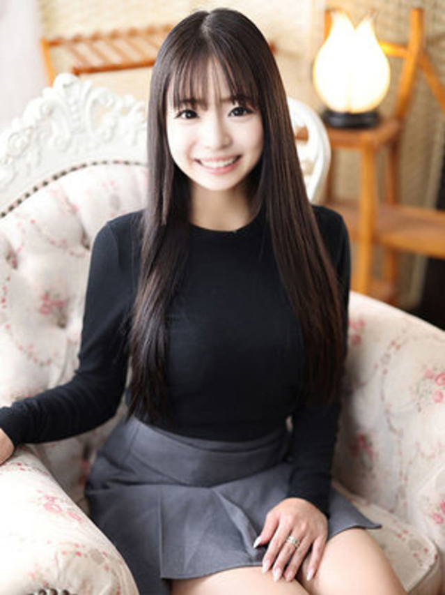 安西ゆいな（断りきれない美人マッサージ嬢たち）