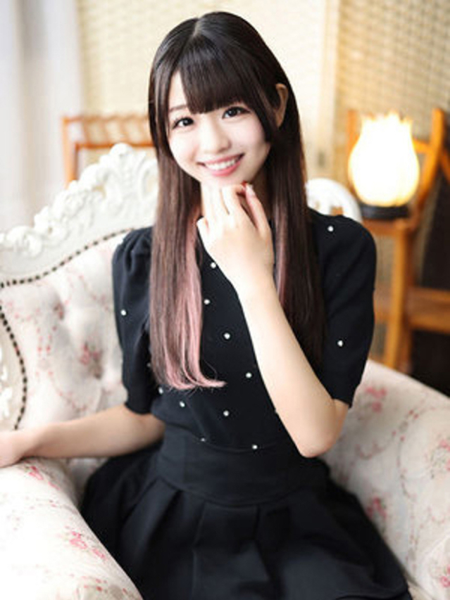 松井ひな（断りきれない美人マッサージ嬢たち）
