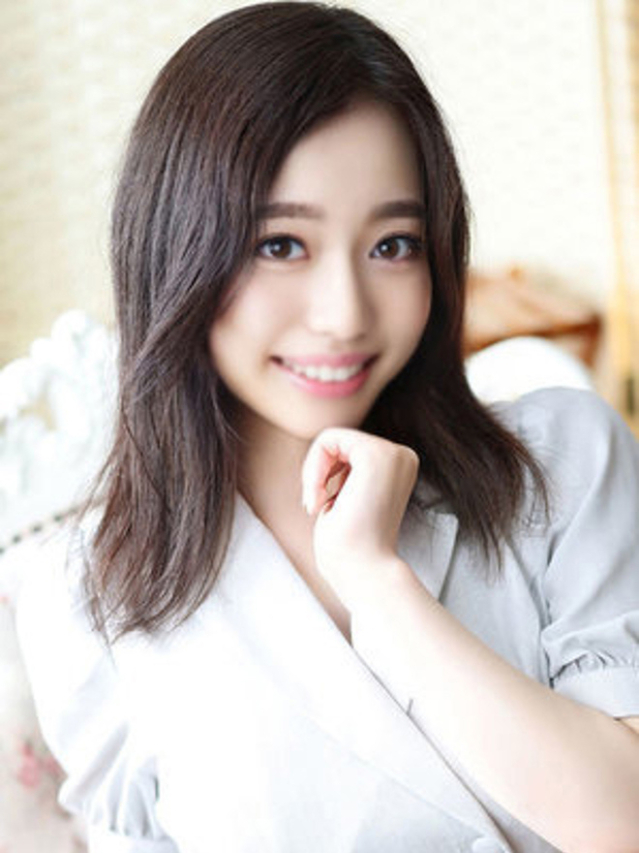 津川さち（断りきれない美人マッサージ嬢たち）