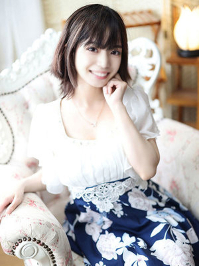 小塚ねね（断りきれない美人マッサージ嬢たち）