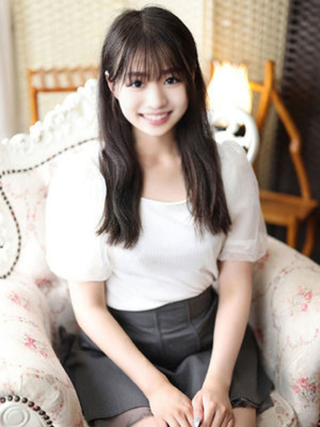大川まりな（断りきれない美人マッサージ嬢たち）