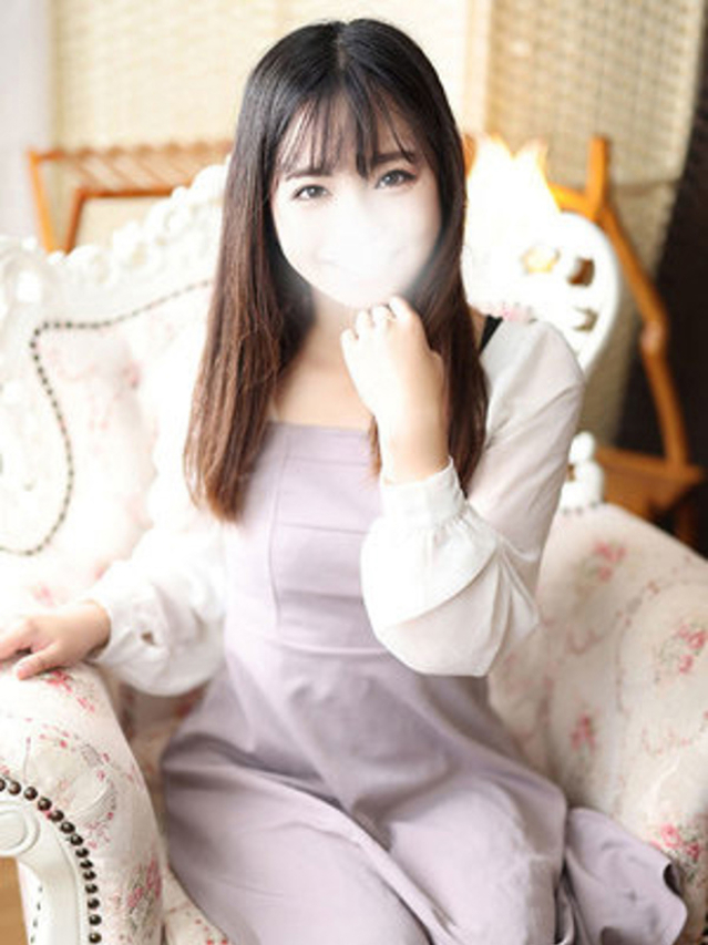 岡崎れいら（断りきれない美人マッサージ嬢たち）