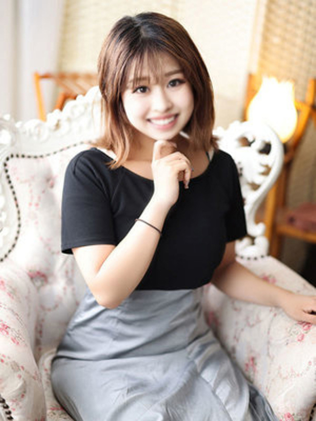 立川あさみ（断りきれない美人マッサージ嬢たち）