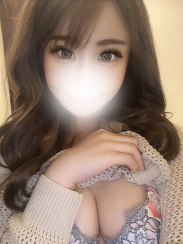 吉武せな（断りきれない美人マッサージ嬢たち）