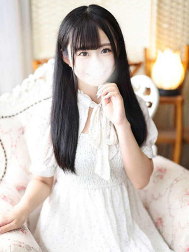 西岡こころ（断りきれない美人マッサージ嬢たち）