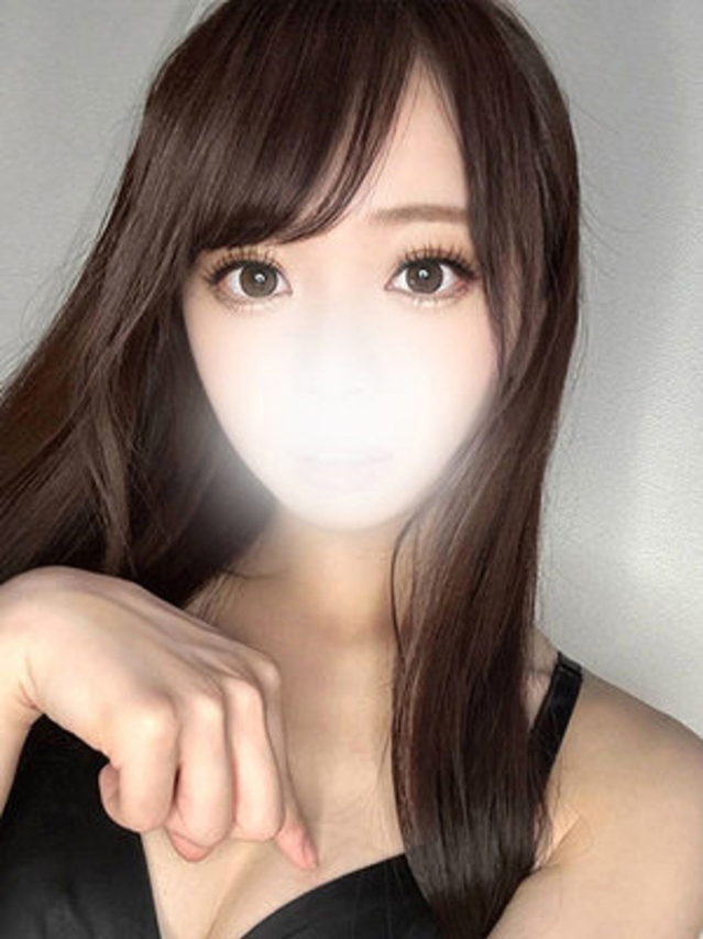 江川さき（断りきれない美人マッサージ嬢たち）
