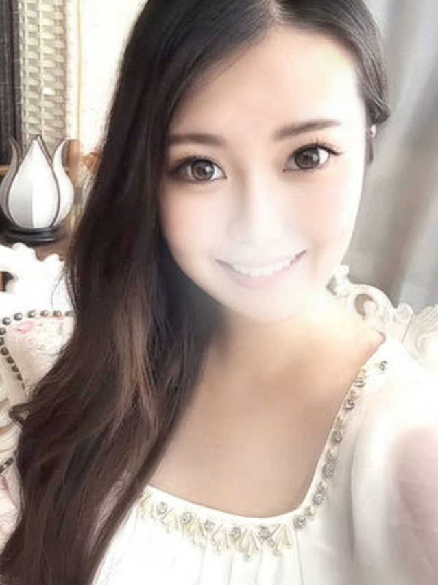 岸本りか（断りきれない美人マッサージ嬢たち）