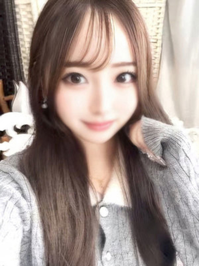 榊原えみる（断りきれない美人マッサージ嬢たち）