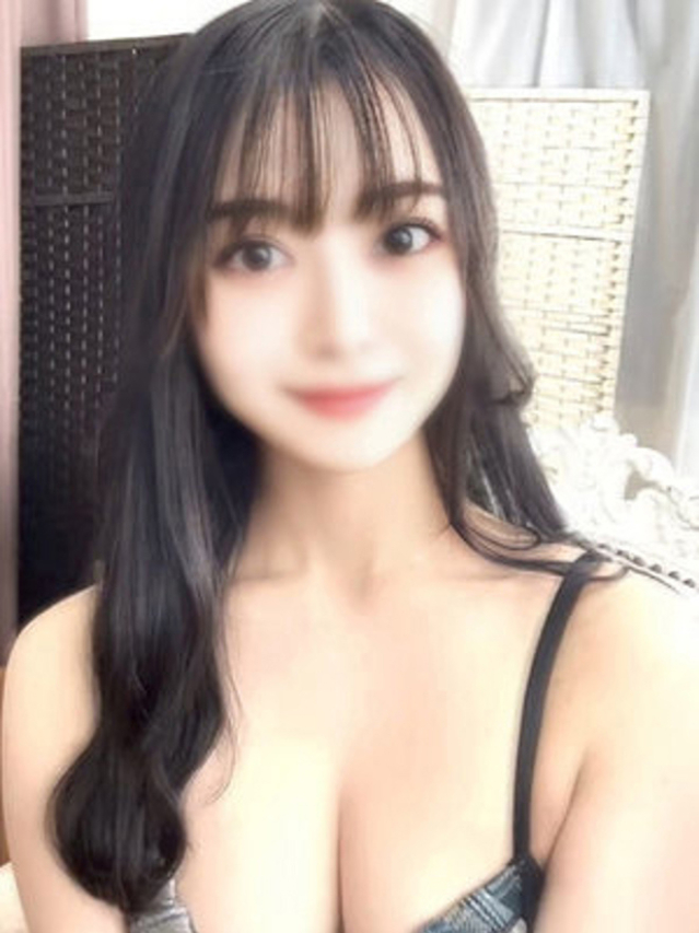 水沢えりな（断りきれない美人マッサージ嬢たち）