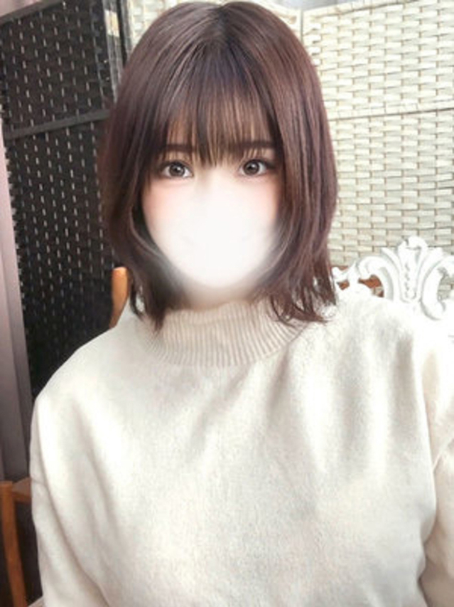 倉田ひな（断りきれない美人マッサージ嬢たち）