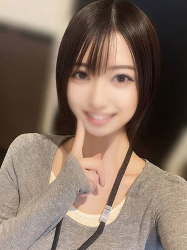 飯田れいか（断りきれない美人マッサージ嬢たち）