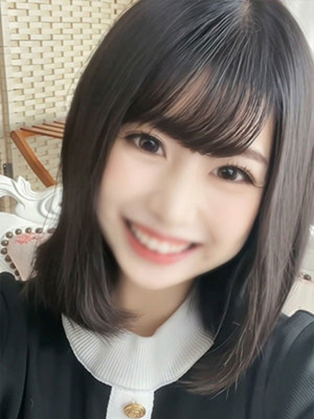 栗原なこ（断りきれない美人マッサージ嬢たち）