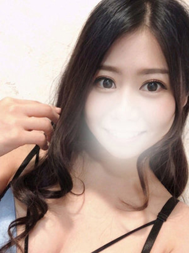 市川よぞら(断りきれない美人マッサージ嬢たち)