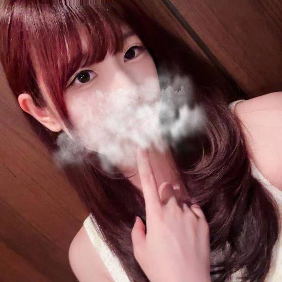 しょぼん(. .`)