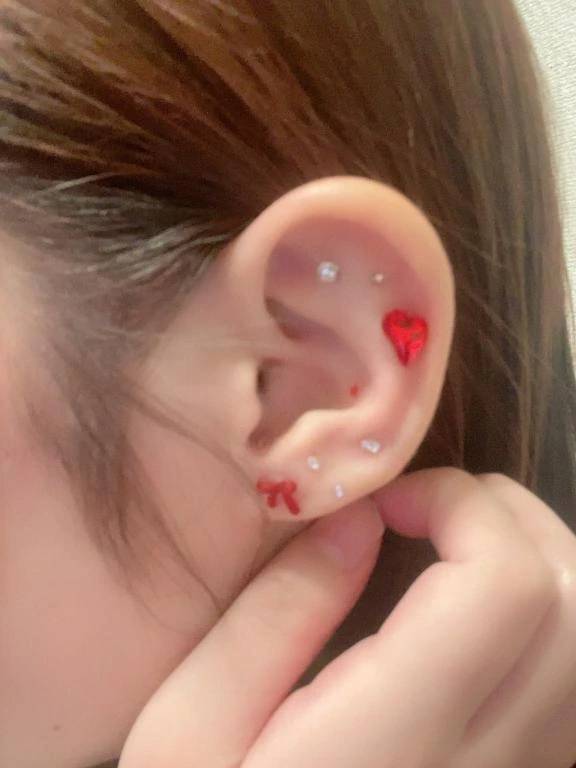 耳👂❤️❤️