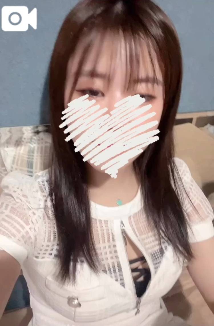 あすは（Ravires ラヴィリス）