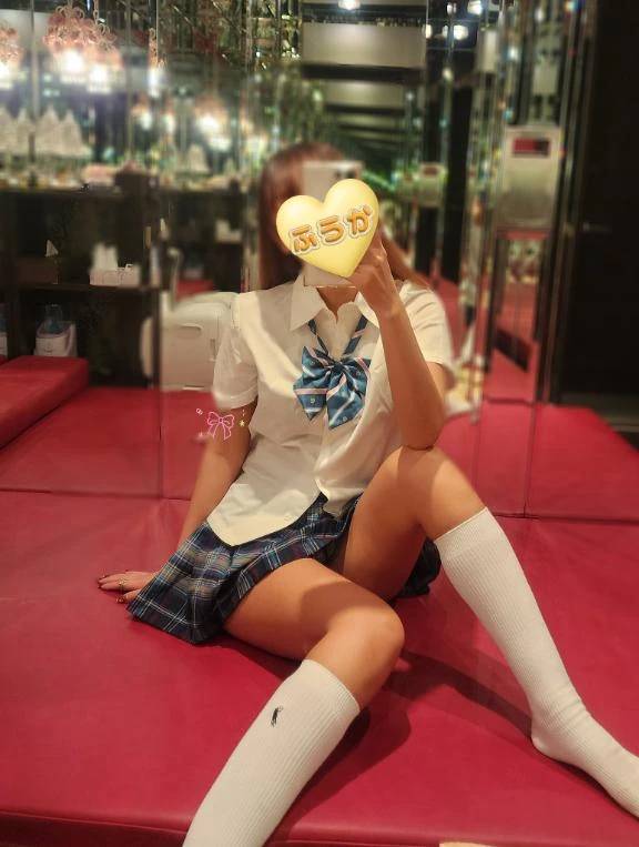 今日休みで明日いる😭